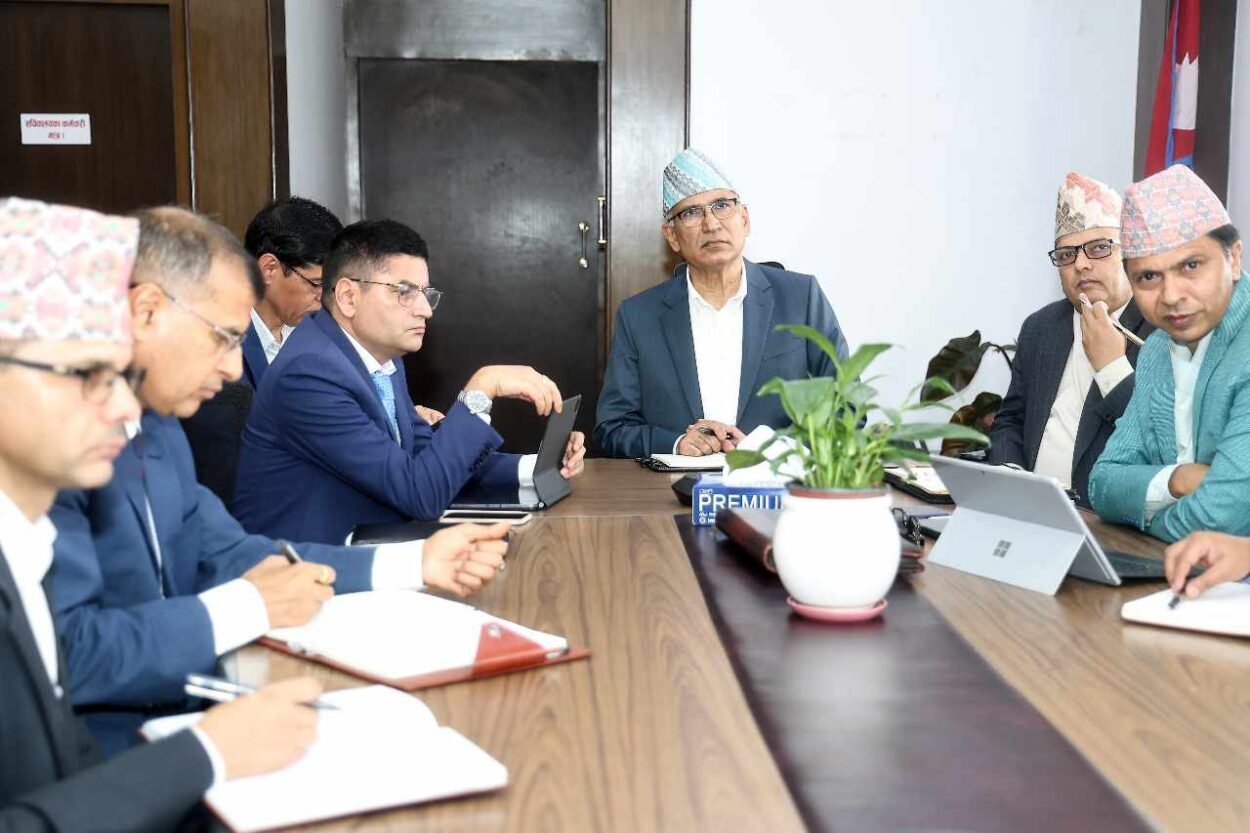अर्थ मन्त्रालयद्वारा बाढी पहिरोको पिडितलाई दिइने राहतका लागि स्रोत व्यवस्थापनको गृहकार्य सुरु